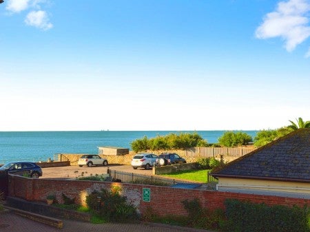 Flat The Riviera in Folkestone and Hythe District