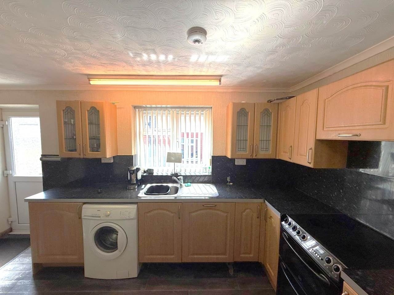 House Oldroyd Avenue in Barnsley