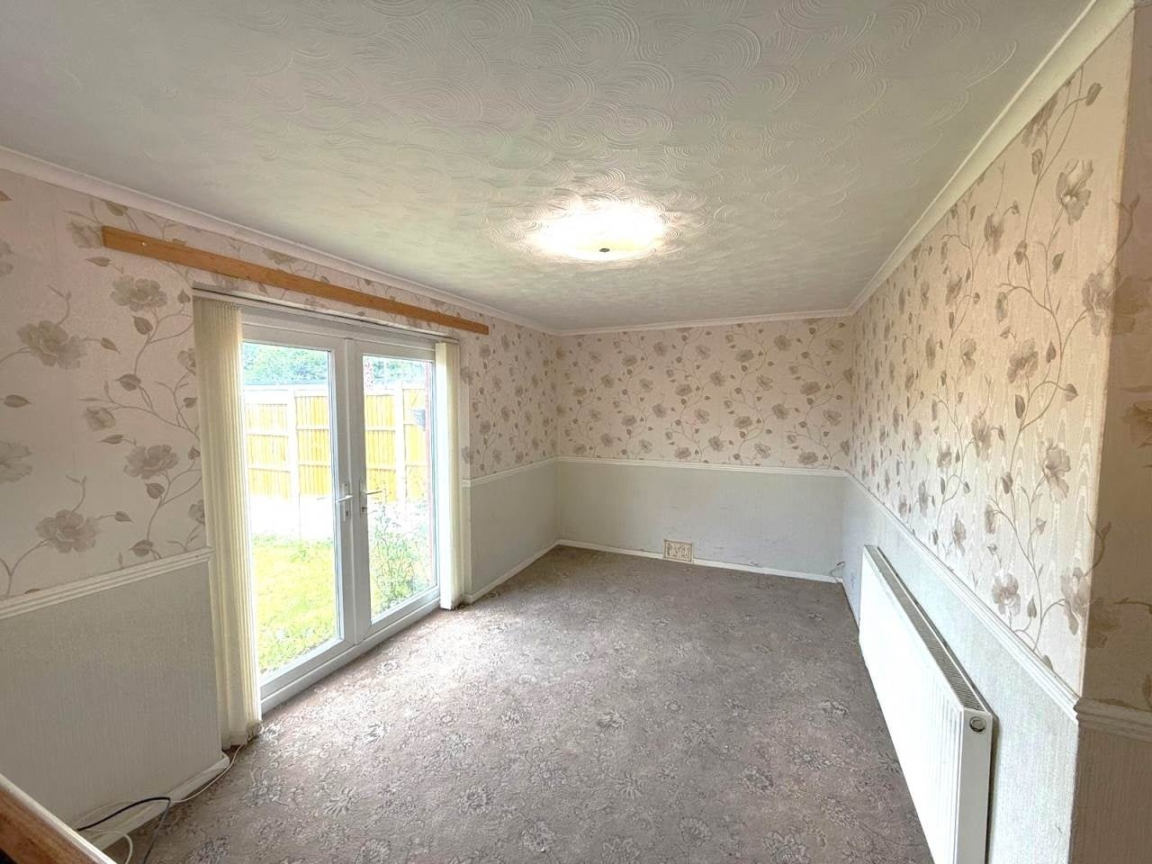 House Oldroyd Avenue in Barnsley