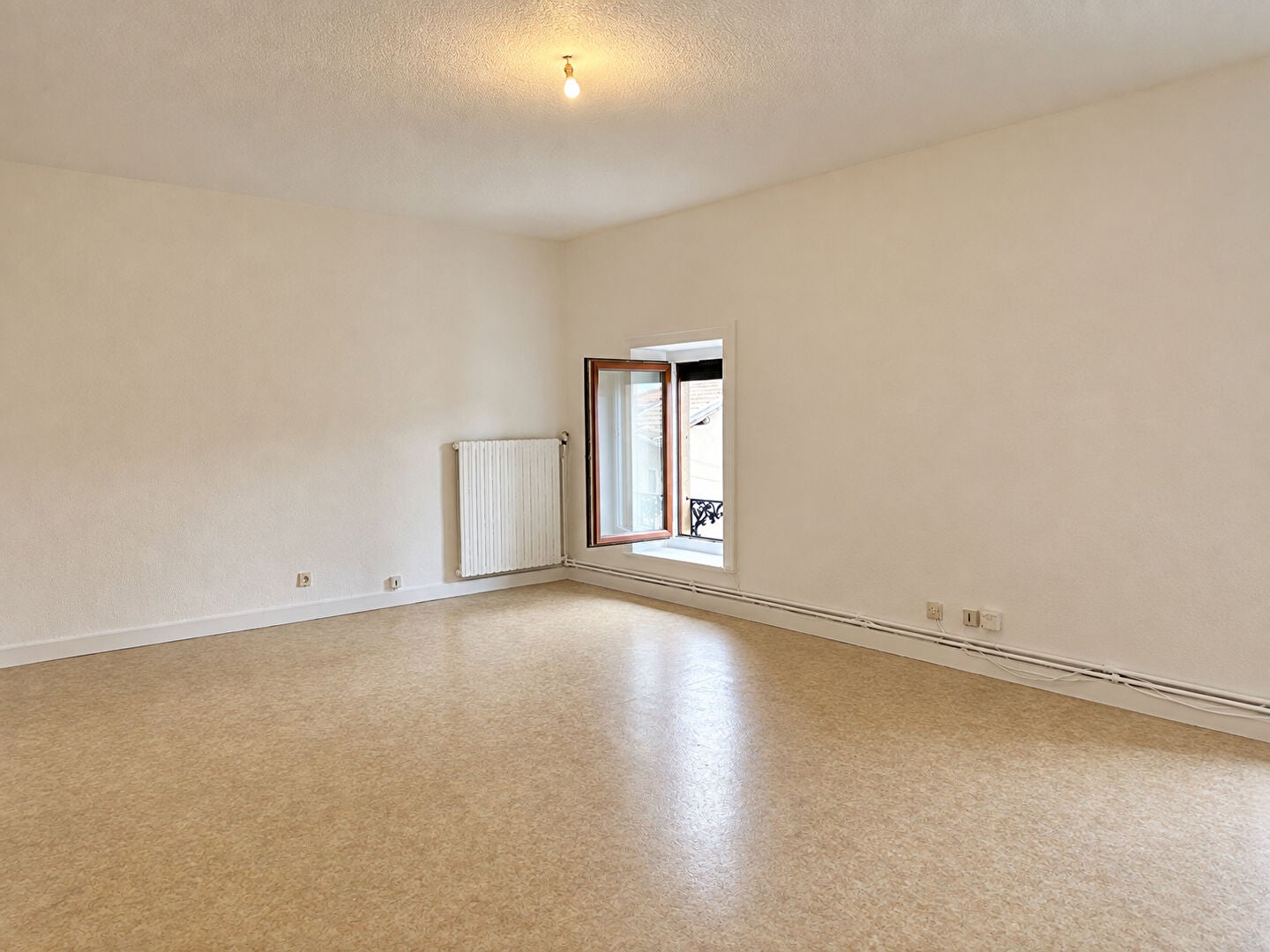 Appartement Rue Jacques Cortay à Val d'Oingt