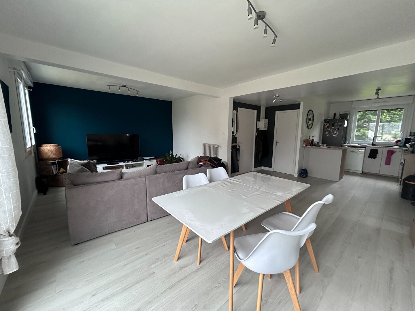 Appartement Place de la Mairie à Saint-Méen-le-Grand