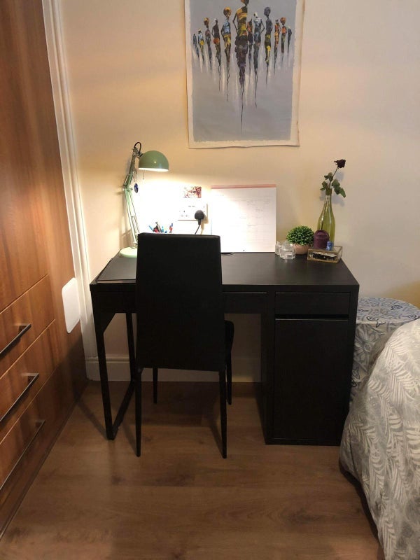 Room Fern Street in Greater London