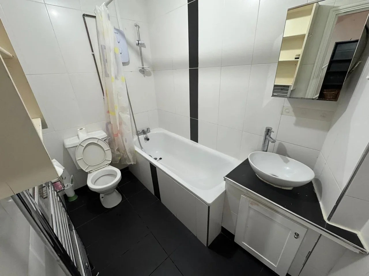 Flat Newington Green Road in Greater London