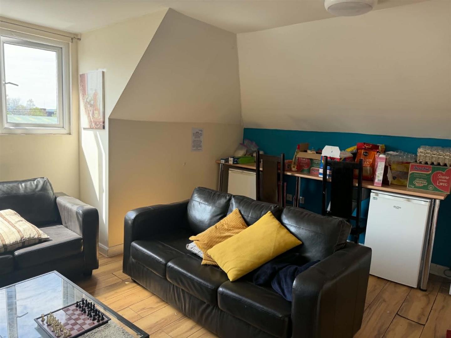 Room Westgate Road in Newcastle upon Tyne