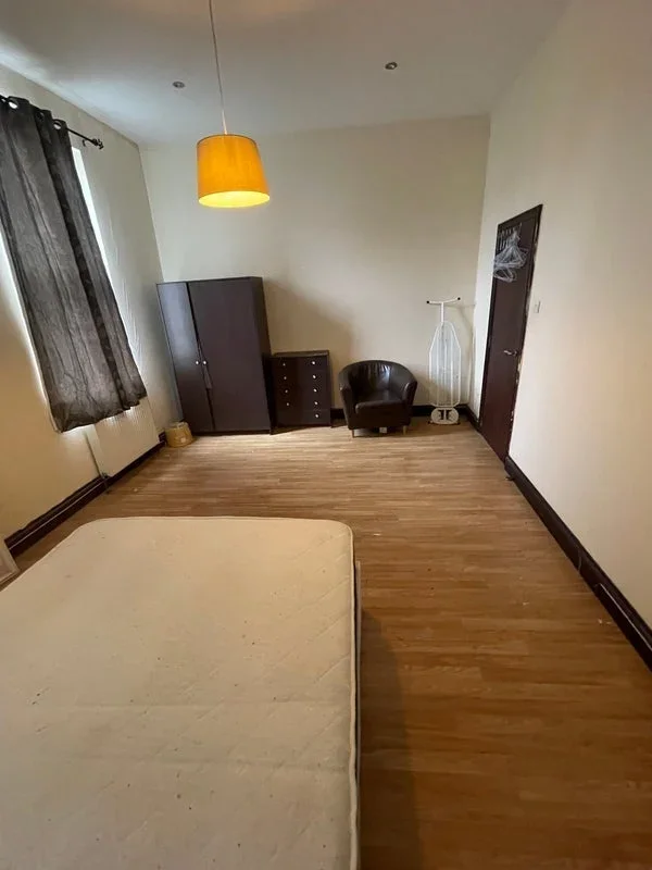 Room Kennington Road in Greater London