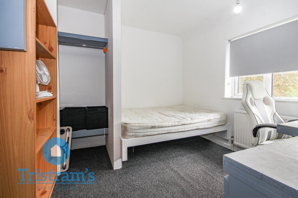 Room Wollaton Road in Nottingham