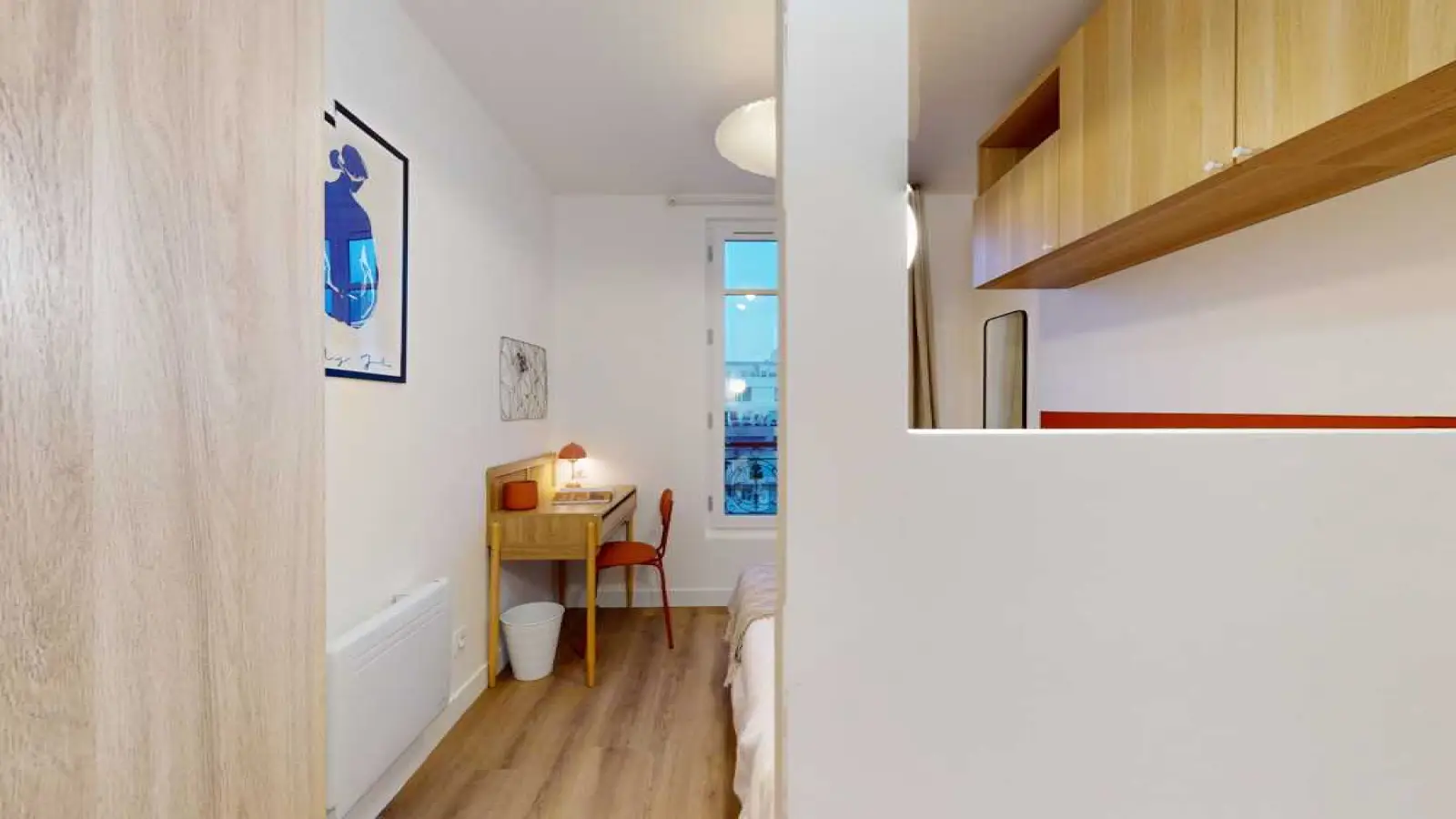 Room Rue du Chalet in Paris