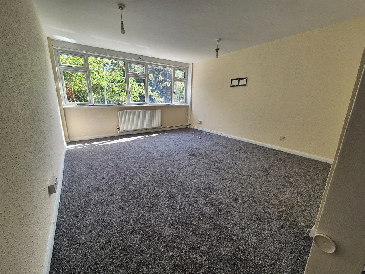 Flat Maybank Avenue in Greater London