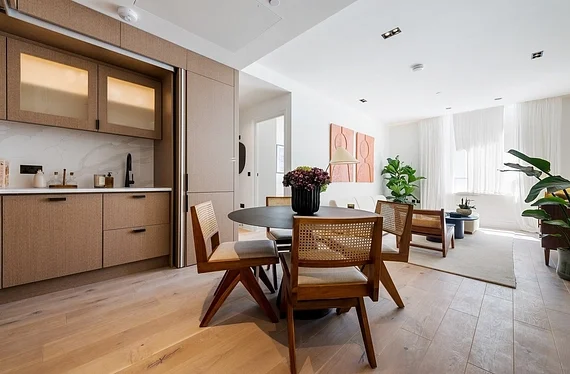 Flat Pembridge Gardens in Greater London
