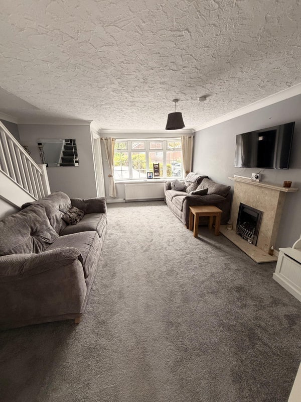 Room Sedgefield Drive in Bolton