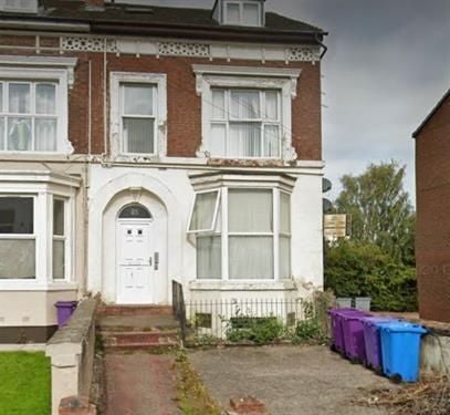 Flat Hampstead Road in Liverpool