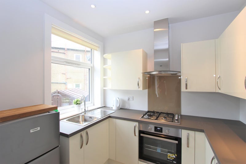 Room Colinton Mains Drive in City of Edinburgh