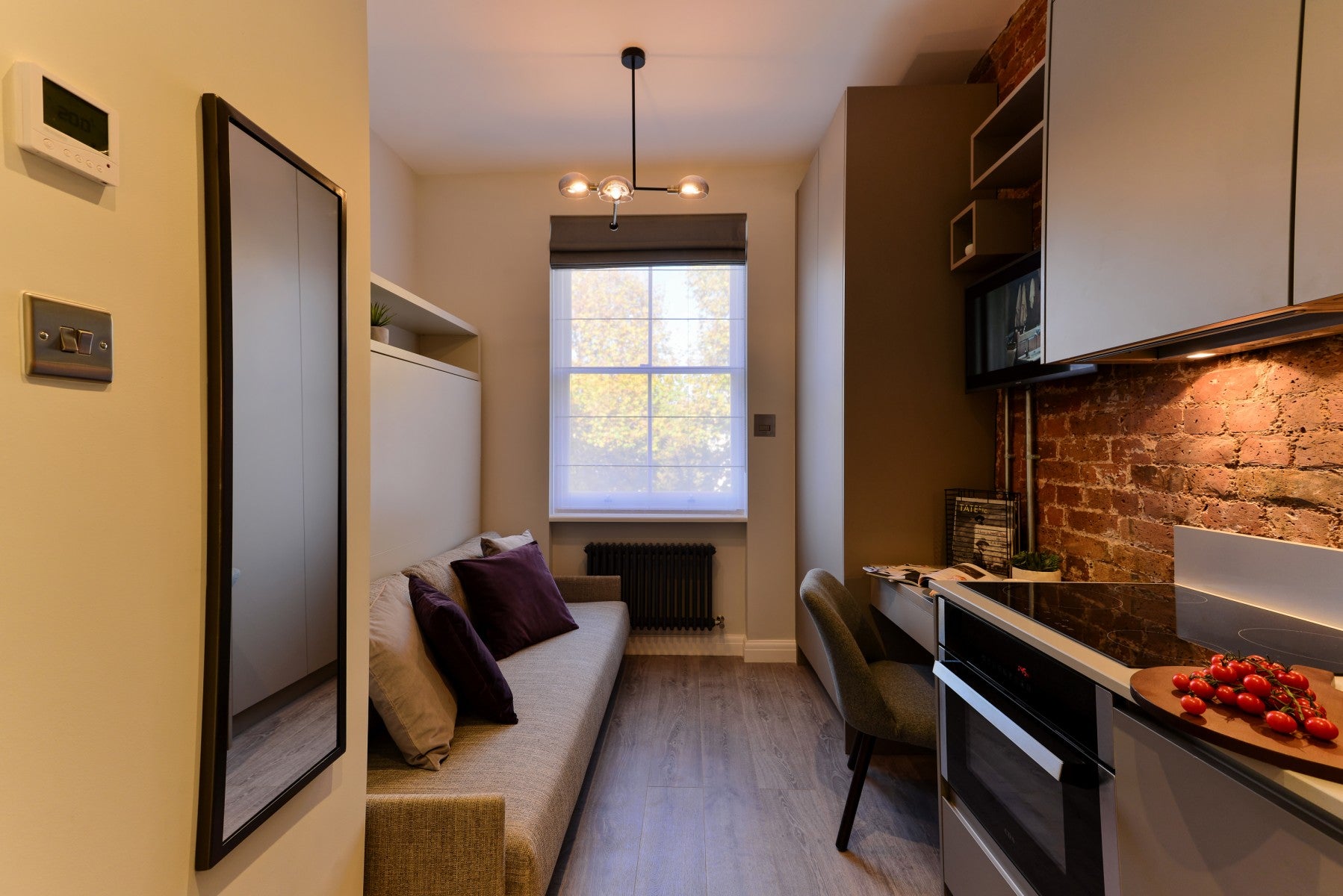 Flat Linden Gardens in Greater London