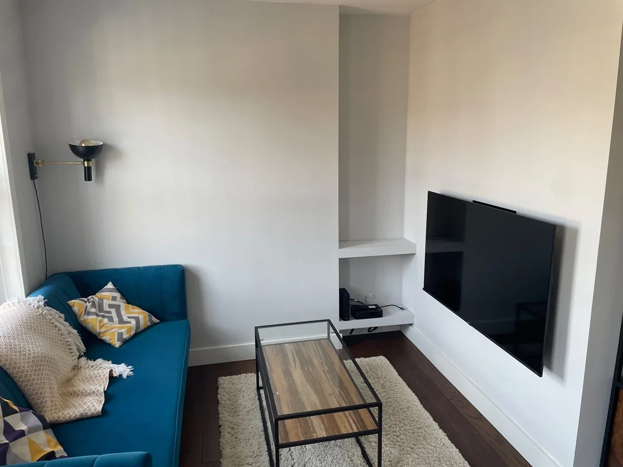 Flat Fanshaw Street in Greater London