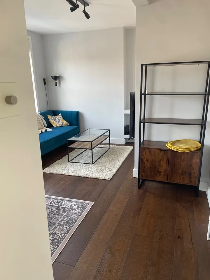 Flat Fanshaw Street in Greater London