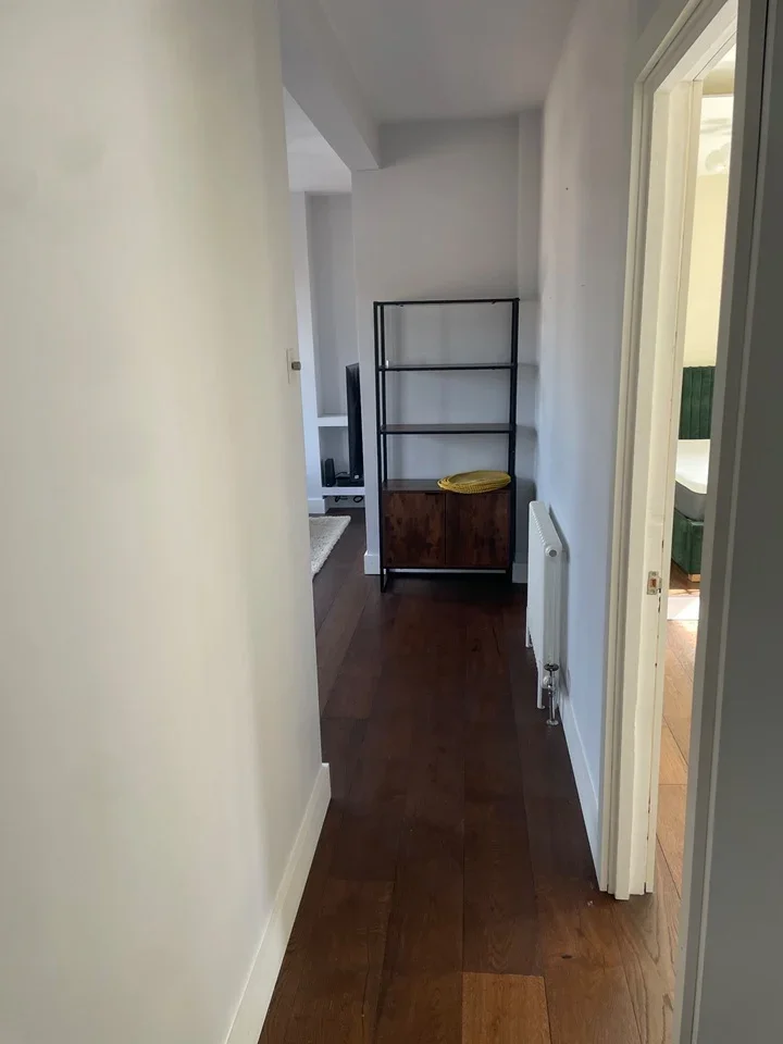 Flat Fanshaw Street in Greater London