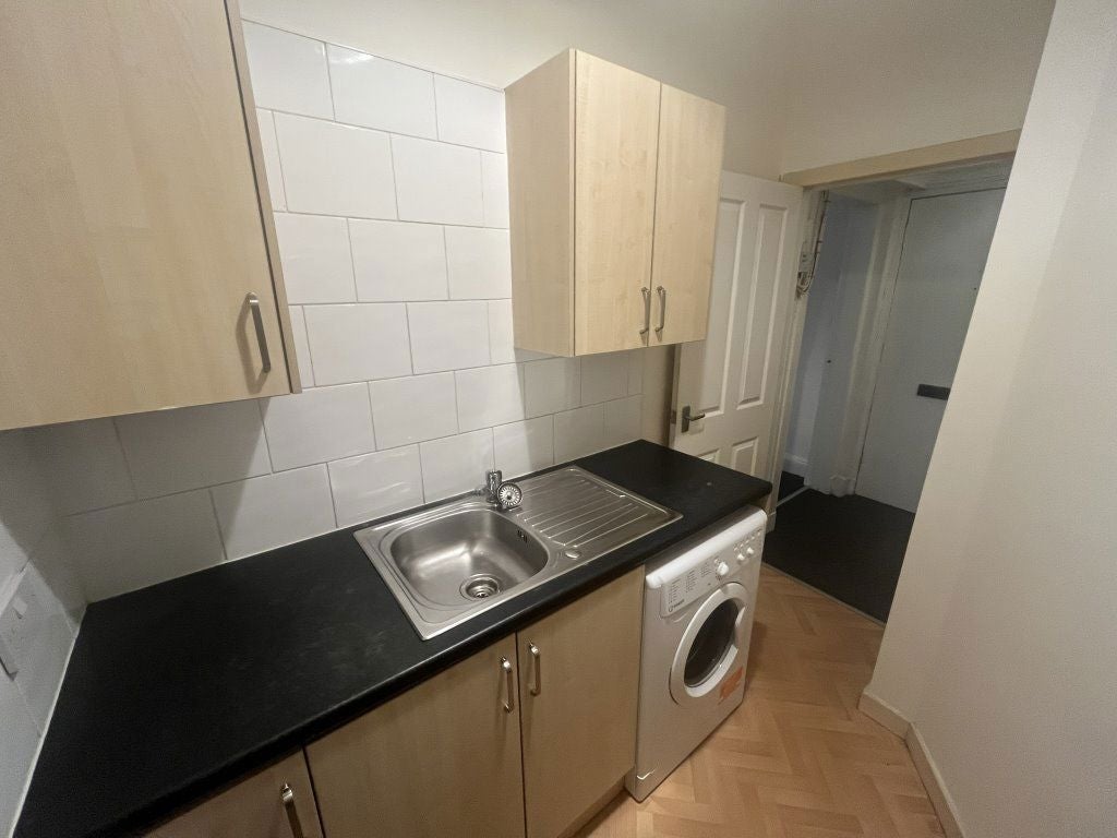 Flat Baldovan Terrace in Dundee