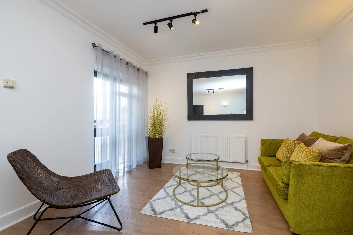 Flat Bethnal Green Road in Greater London