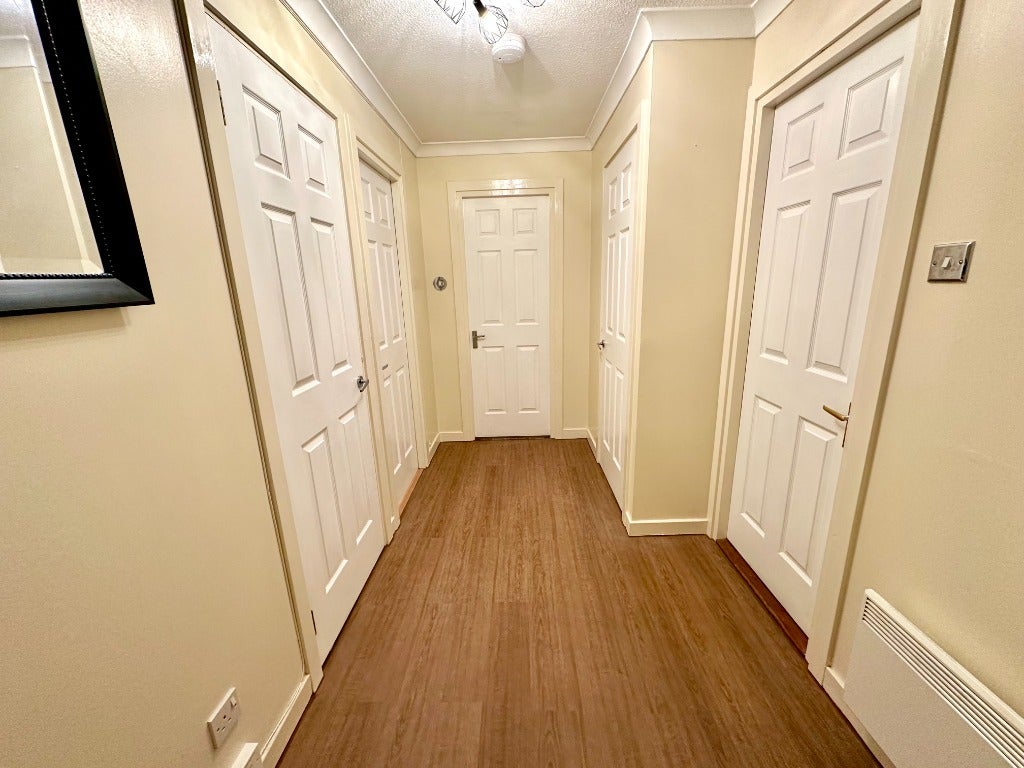 Flat Parsonage Square in Glasgow