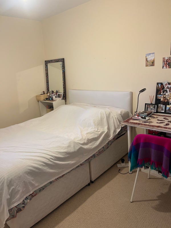 Room Possil Road in Glasgow