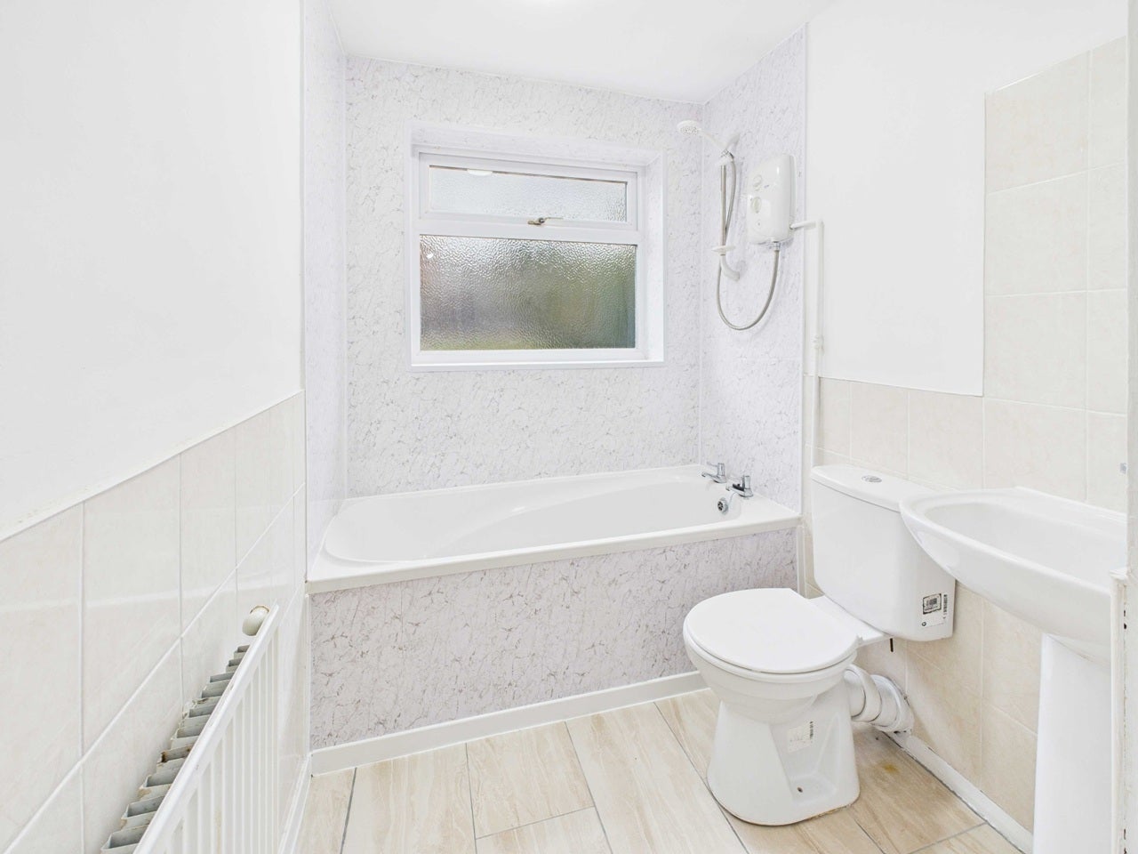 Flat Pommel Close in Walsall