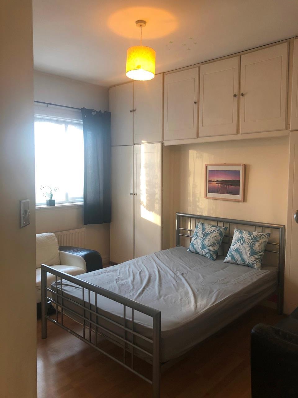 Room Old Oak Road in Greater London
