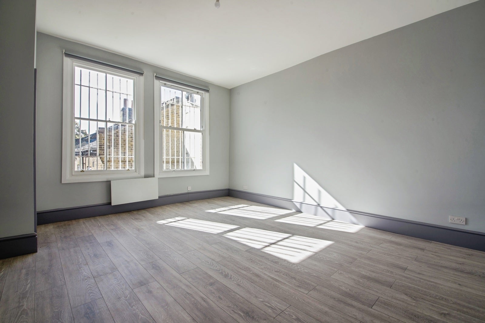Flat Bethnal Green Road in Greater London