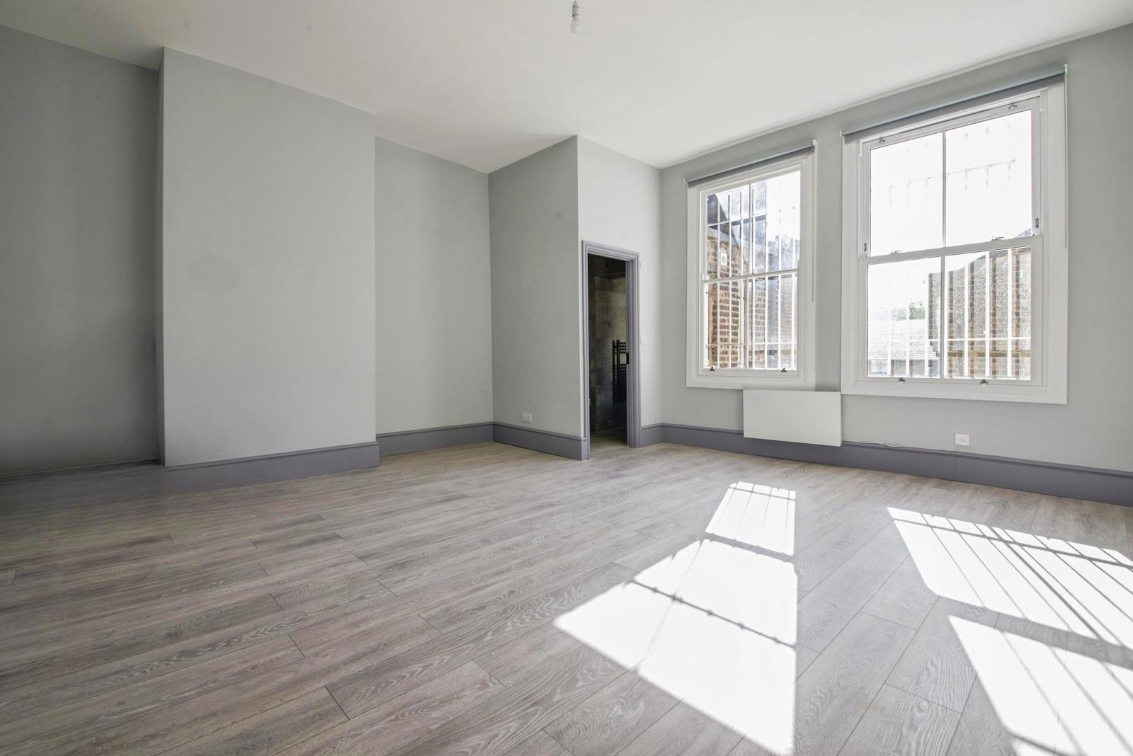 Flat Bethnal Green Road in Greater London