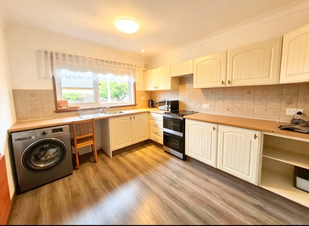 House Croft Place in Livingston