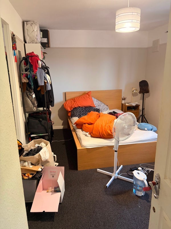 Room Burgess Road in Greater London