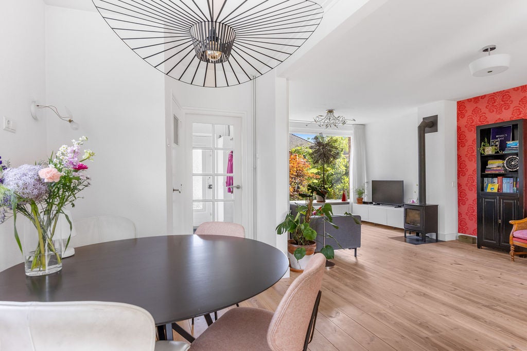 Hoekwoning te koop: Dr. Kuyperlaan 17, Sneek