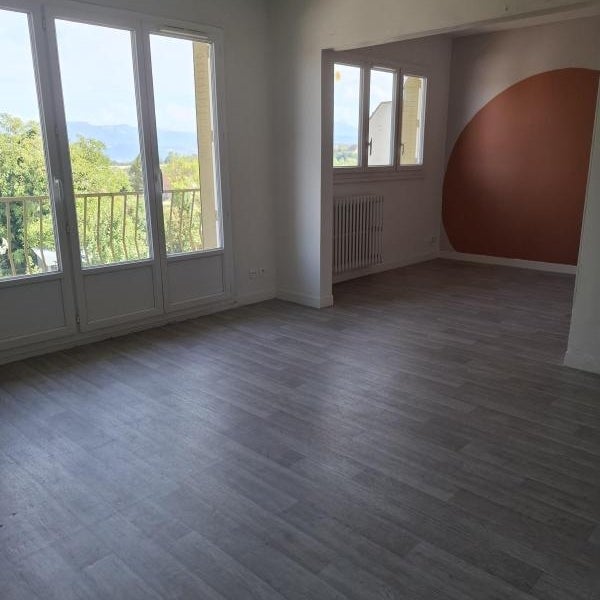 Flat Rue Curie in Les Abrets en Dauphiné