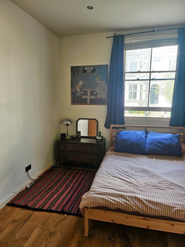 Room Coldharbour Lane in Greater London