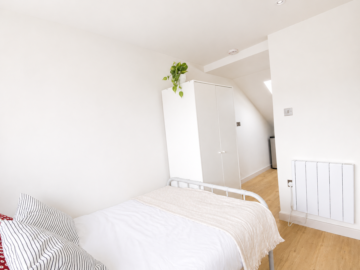 Flat Buxton Street in Greater London
