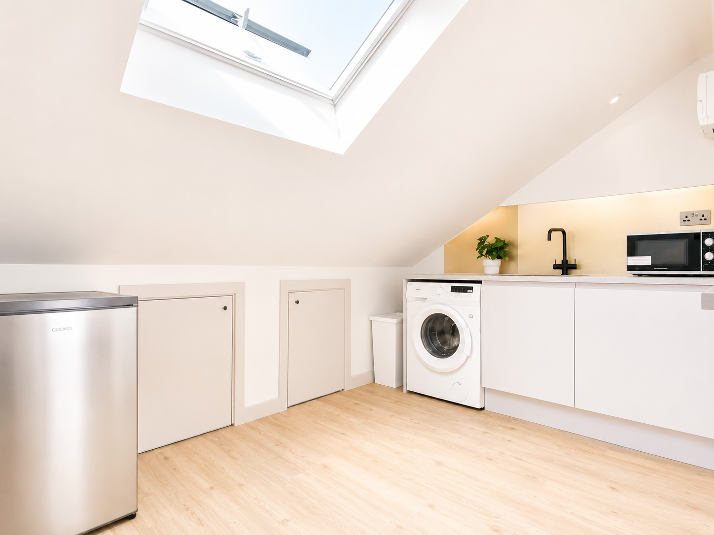 Flat Buxton Street in Greater London