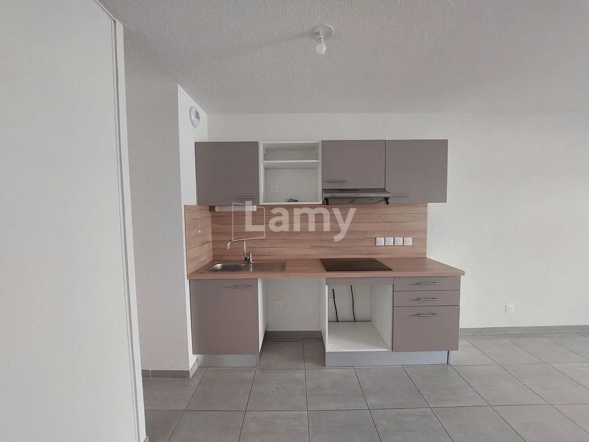 Appartement Rue Henri Revoil à Nîmes