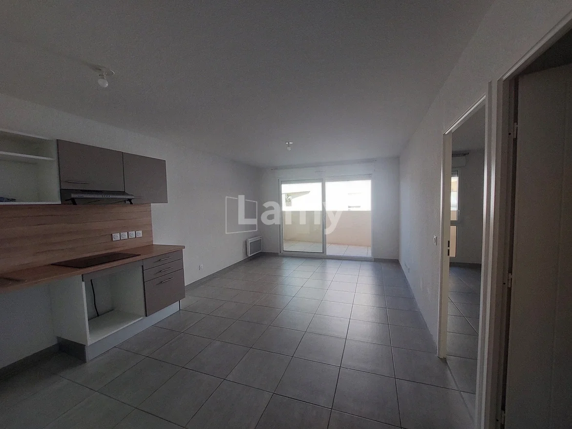 Appartement Rue Henri Revoil à Nîmes