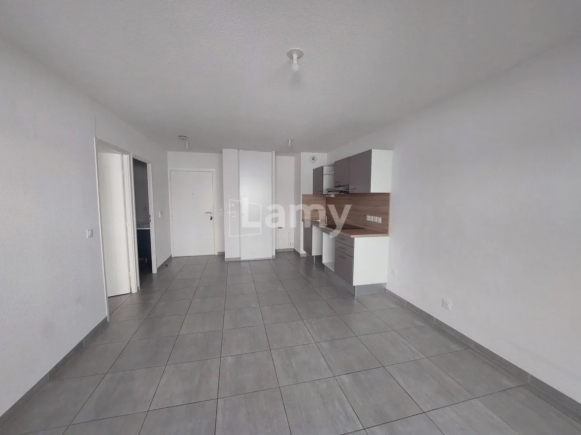 Appartement Rue Henri Revoil à Nîmes
