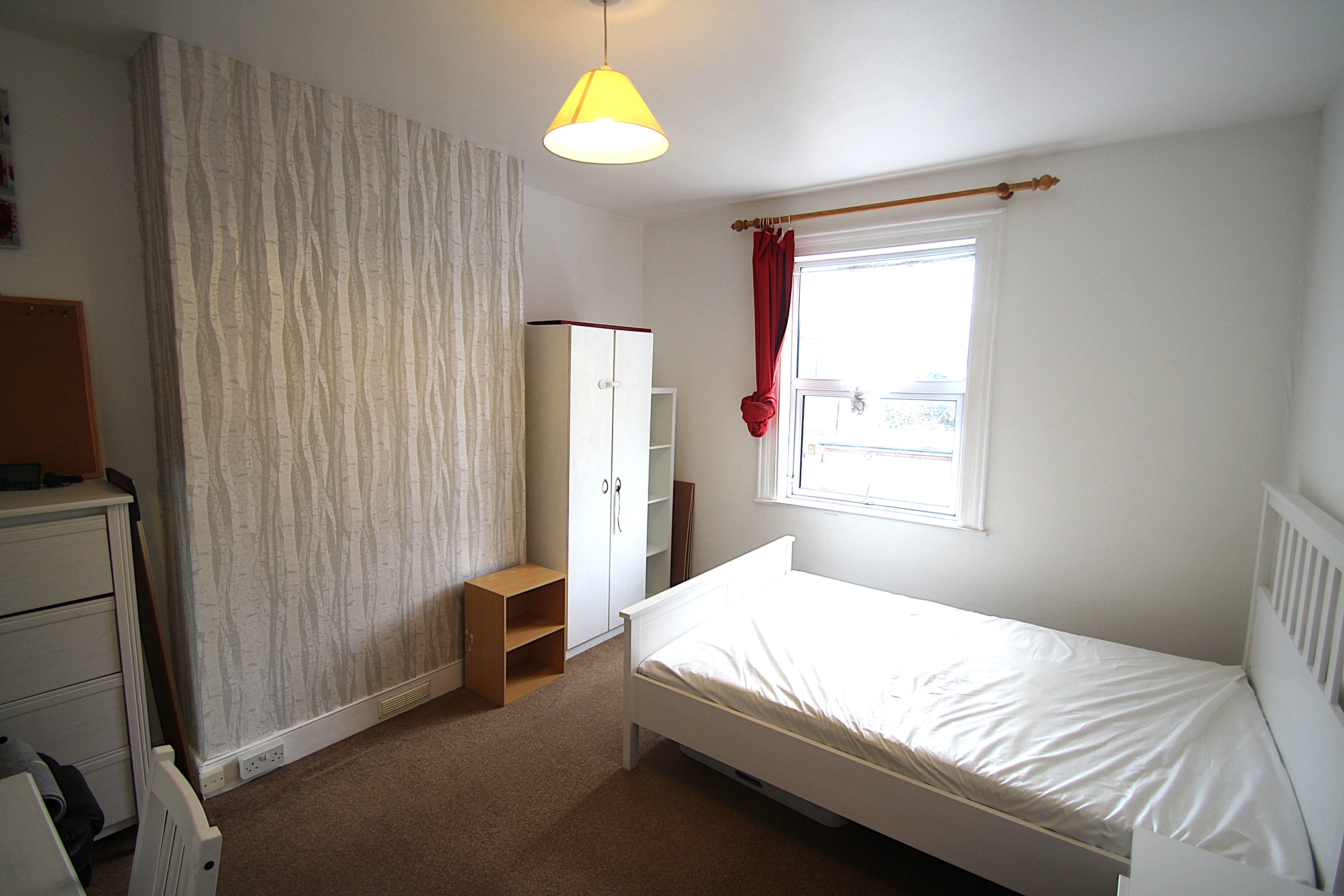 Flat Sussex Road in Greater London