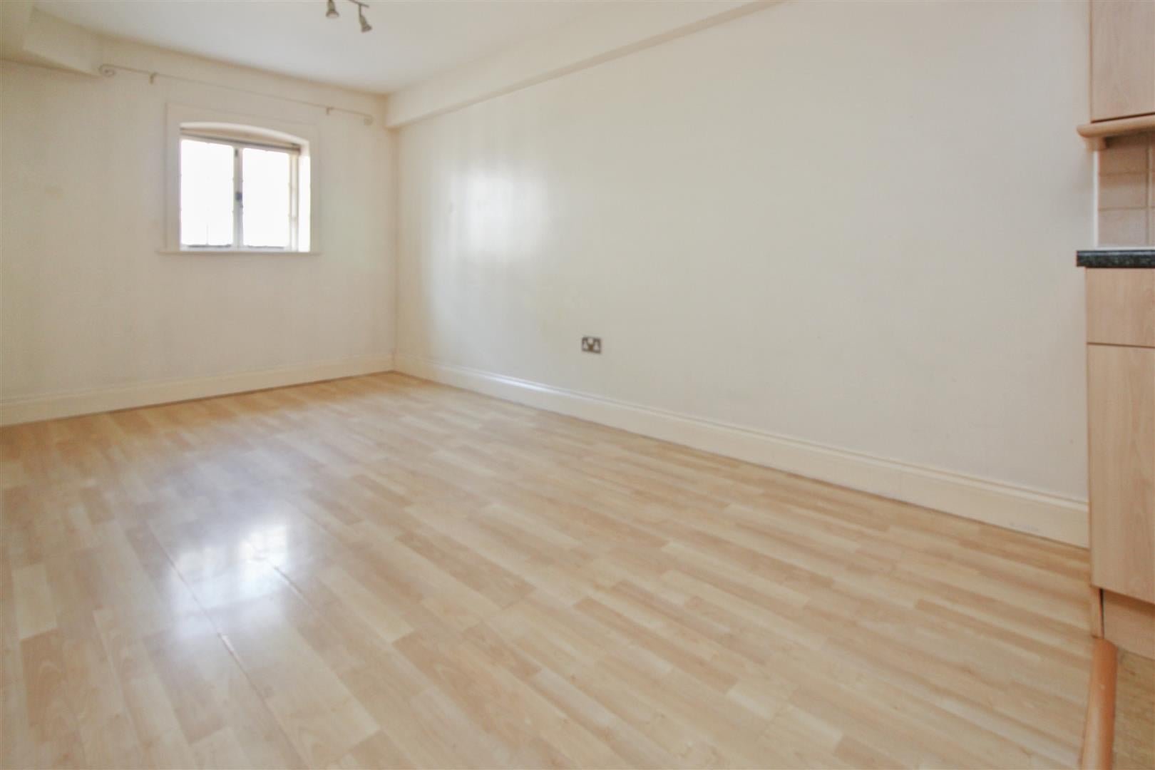 Flat Roper Road in Canterbury