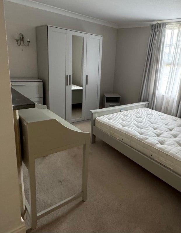 Room Avenue Road in Royal Leamington Spa