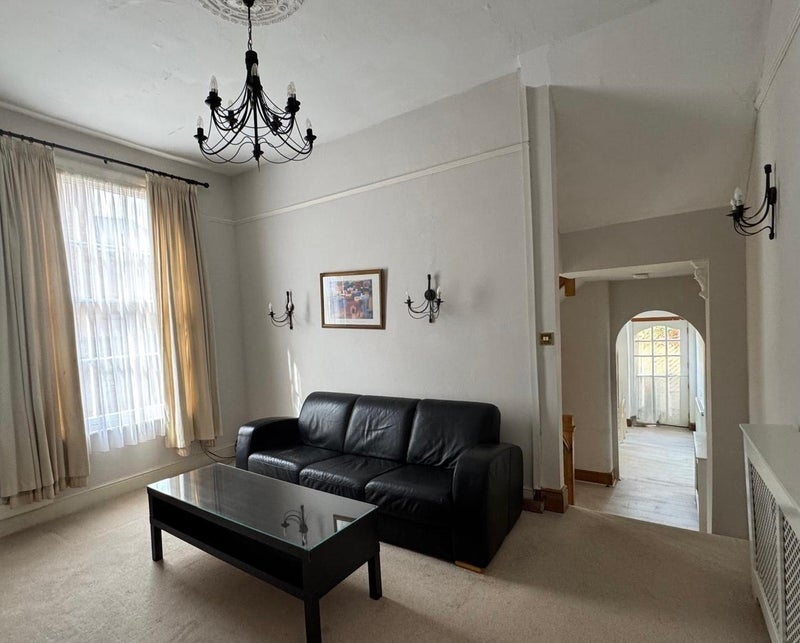 Room Avenue Road in Royal Leamington Spa