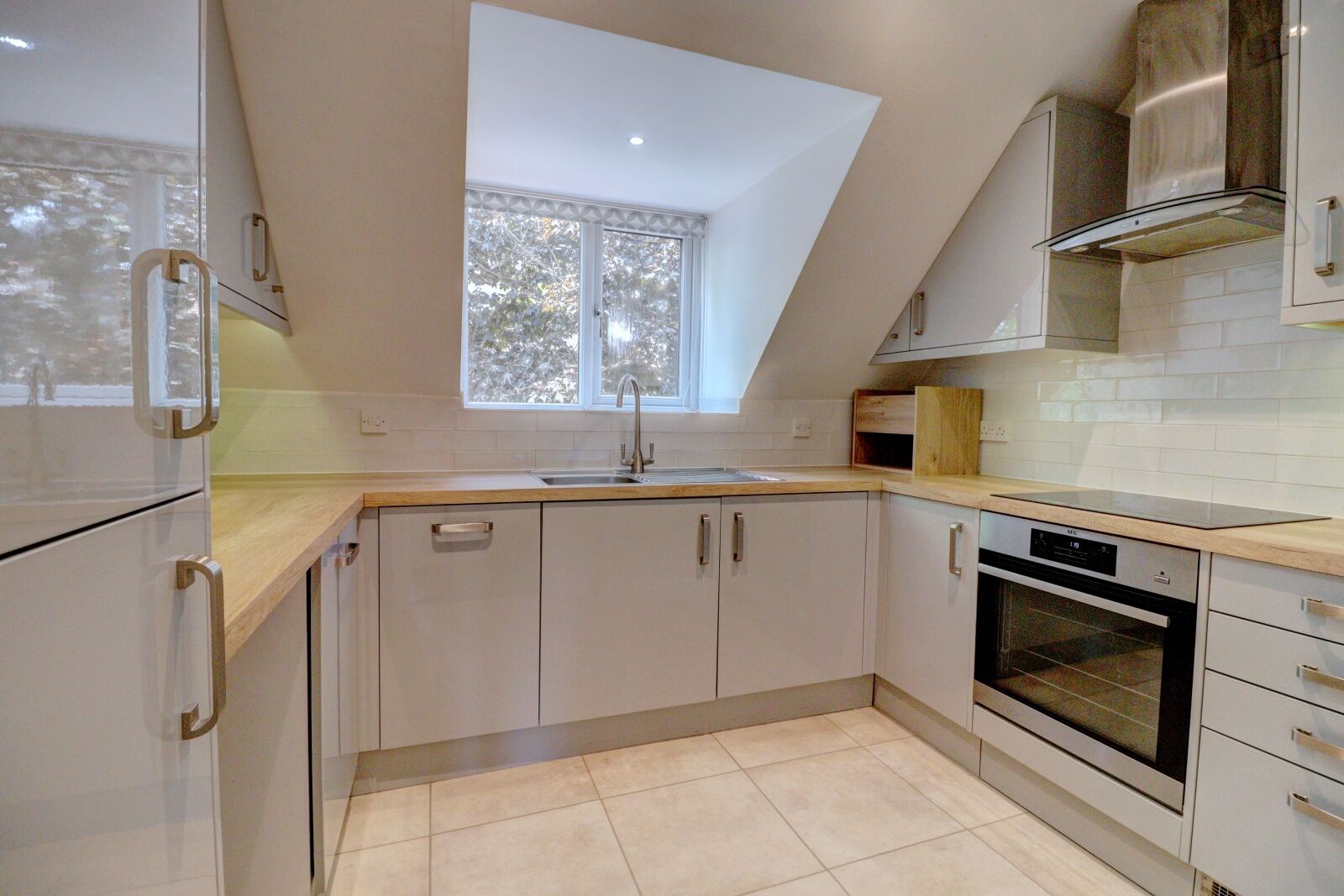 Flat Copyground Court in High Wycombe