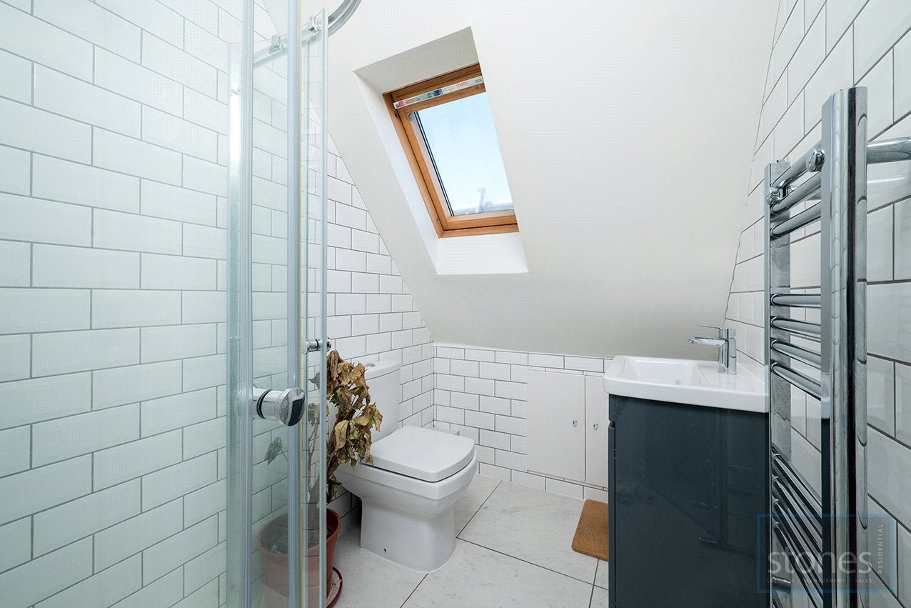 Flat Millway in Greater London