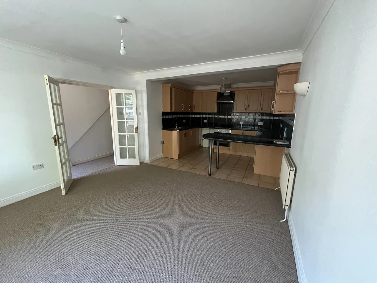 Flat Whitton Road in Greater London