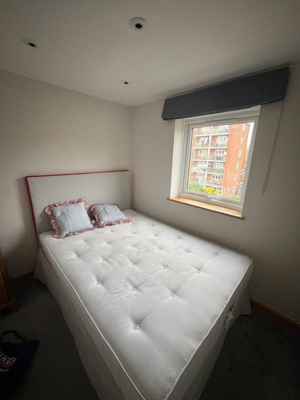 Room Archel Road in Greater London