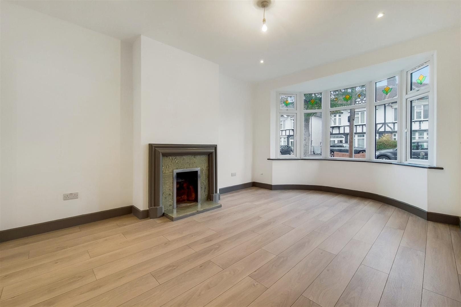 House Earlswood Gardens in Greater London