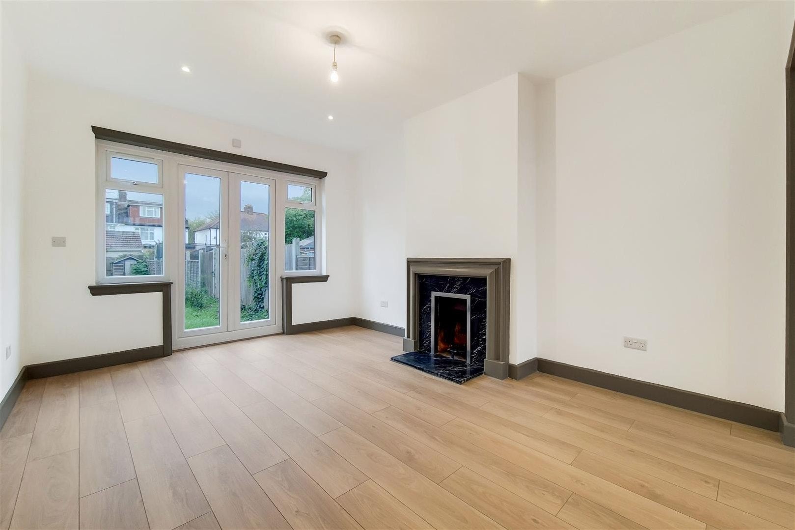 House Earlswood Gardens in Greater London