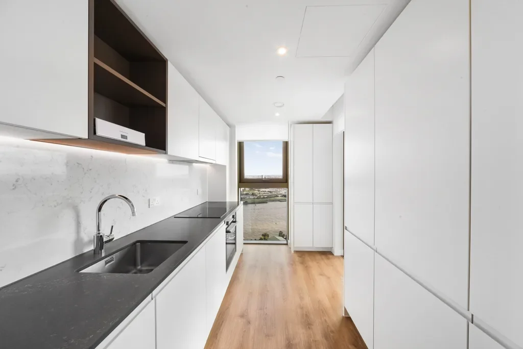 Flat Charter Street in Greater London