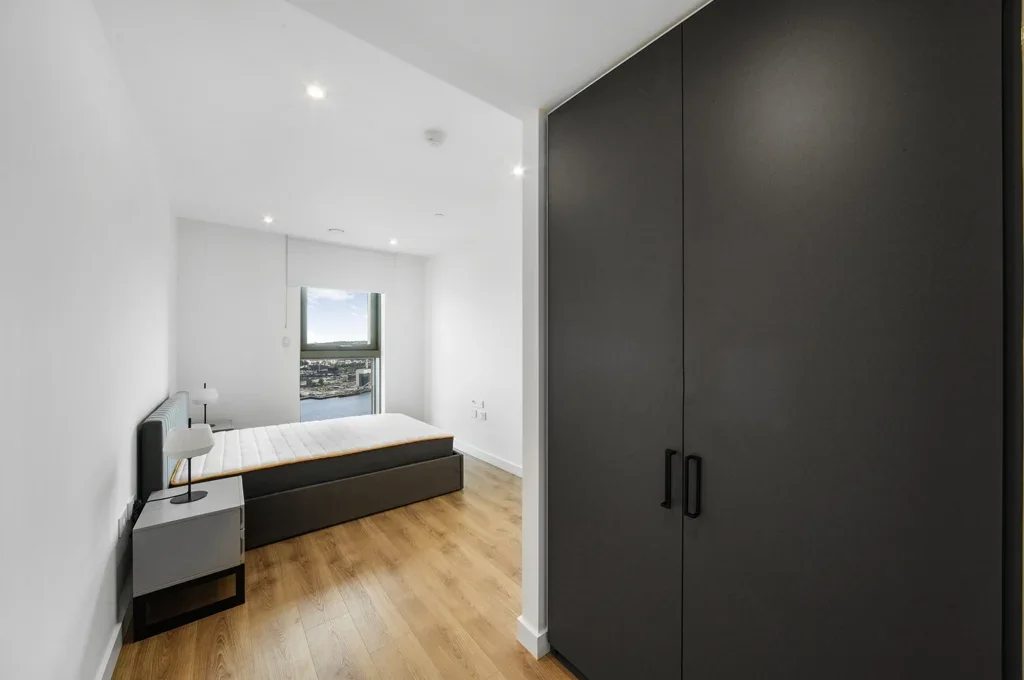 Flat Charter Street in Greater London